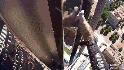 Breathe Into A Paper Bag While This Real-Life Spider-Man Climbs A 29-Storey Hotel
