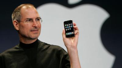 In A Rare Moment Of Self-Doubt, Steve Jobs Wanted A Back Button On The iPhone
