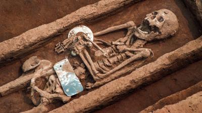 Archaeologists Unearth ‘Grave Of Giants’ In China