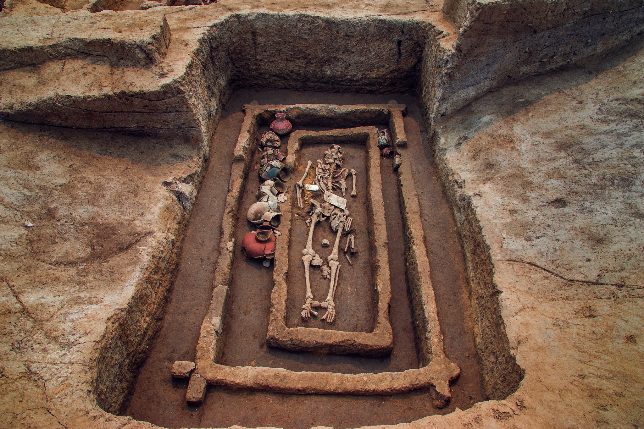 Archaeologists Unearth ‘Grave Of Giants’ In China