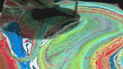 This Fluid Artist’s Messy Painting Style Is So Wonderfully Soothing To Watch