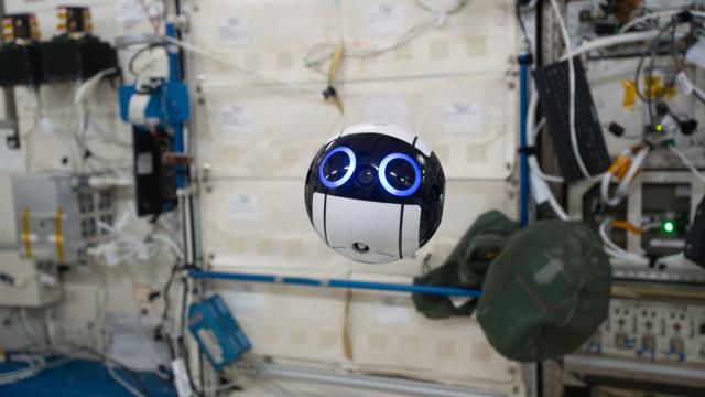 This Floating Robotic Camera Is The Cutest Thing Ever Sent Into Space