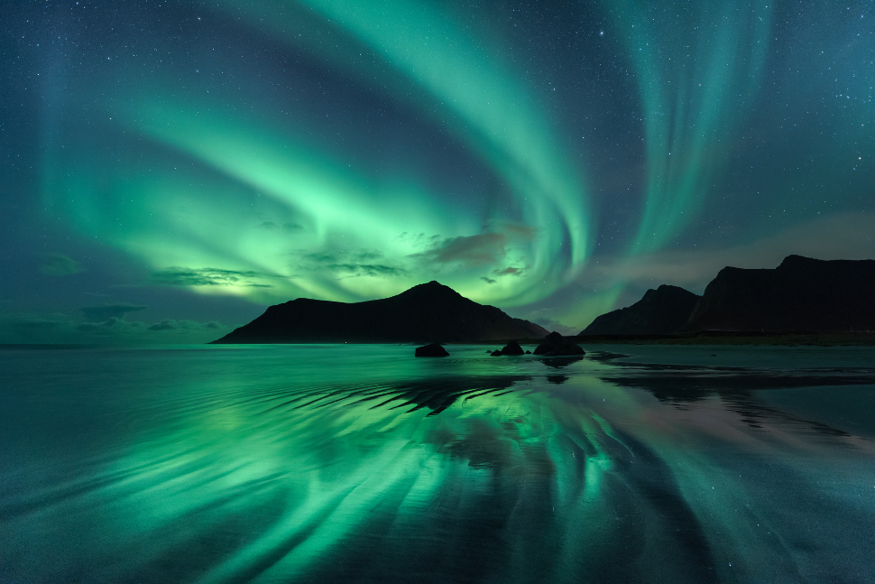 The Year’s Best Astronomy Photos Will Transport You To Another World