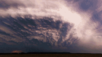Breathtaking Timelapses Turn Massive Stormfronts Into Swirling Masterpieces