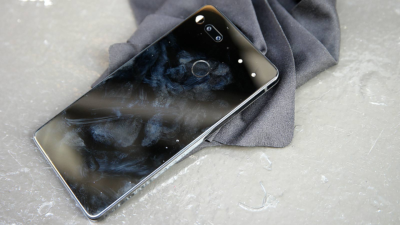 The Essential Phone: Gizmodo Hands-On