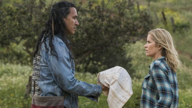 A New Fear The Walking Dead Preview Is Heavy On Drama, Light On Zombies