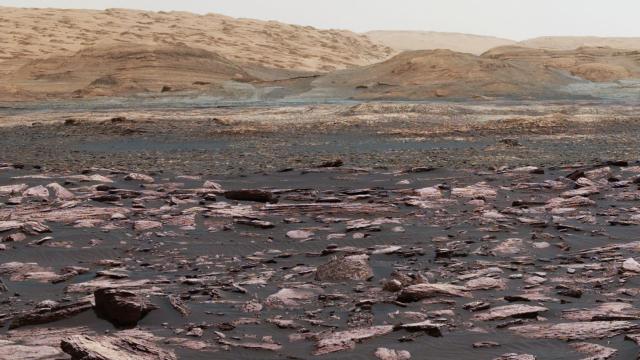 Curiosity Has Discovered Something That Raises More Questions About Life On Mars