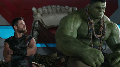 The First Reactions To Thor: Ragnarok Live Up To Your Hulk-Sized Expectations