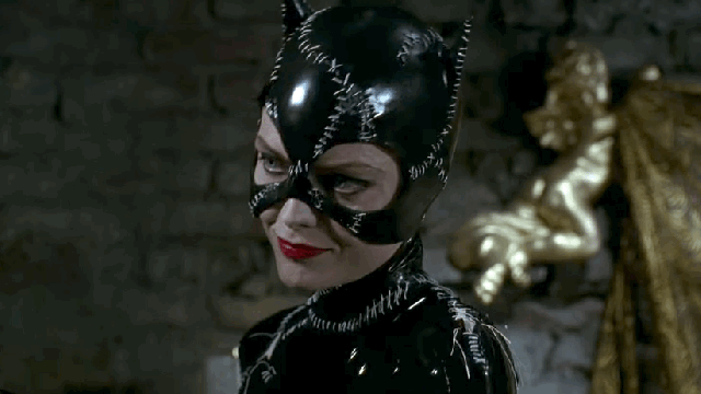 Michelle Pfeiffer Can’t Believe She Put A Real Bird In Her Mouth For Batman Returns