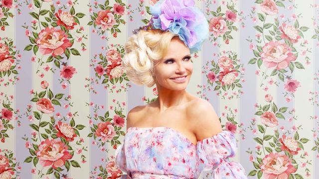 Kristin Chenoweth Is Returning To ABC As A Real Housewife Who Becomes A Fairy Godmother