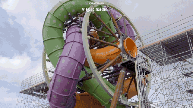 A Water Slide Ferris Wheel Might Be The Most Stomach-Turning Ride Ever Invented