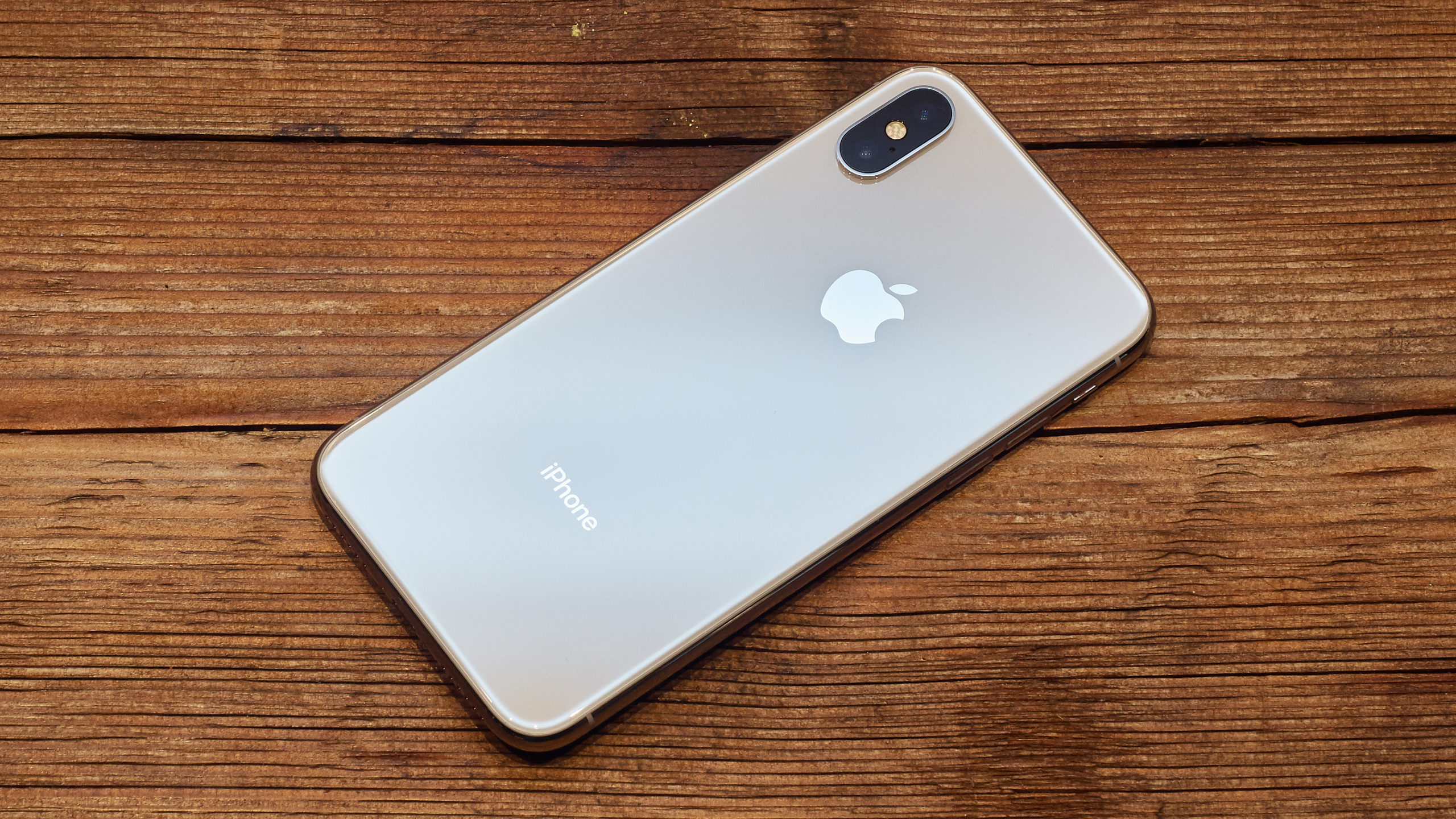 Apple iPhone X: The Gizmodo Review