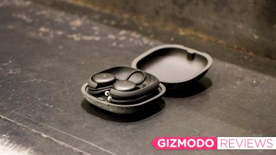 Google’s Pixel Buds Aren’t Even Close To Being Good