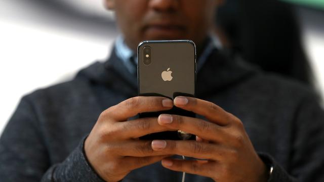 How Black Market Criminals Are Duping Apple Users Into Surrendering Their iPhones