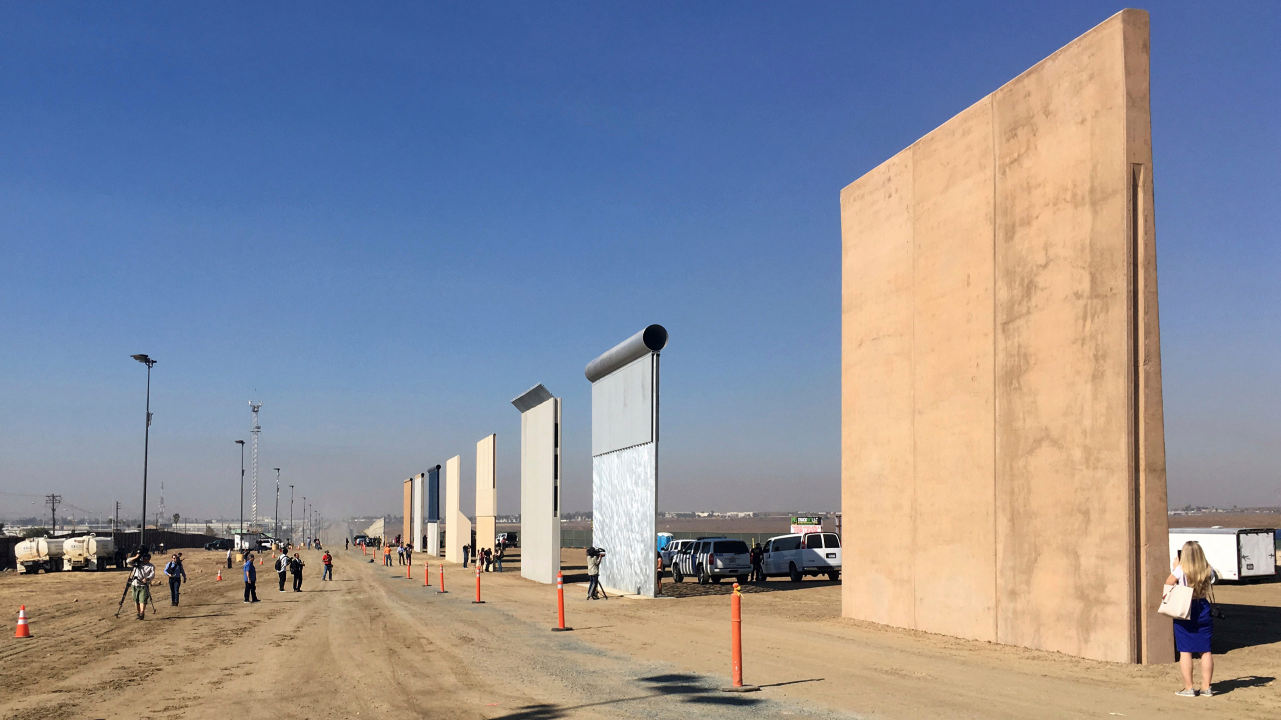 Cards Against Humanity Sells Out Promotion To Screw Up Donald Trump’s Border Wall In First Day