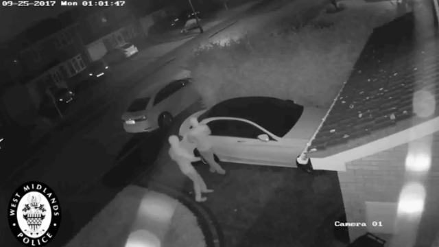 Watch Thieves Hack Keyless Entry To Steal A Mercedes In Less Than A Minute