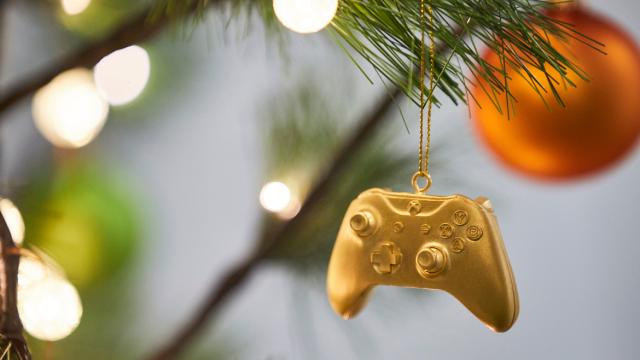 $5k Gold Plated Xbox Christmas Decorations Exist