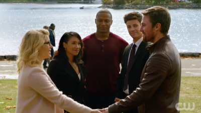 Oliver Queen And Felicity Smoak Are Earth’s Worst Wedding Guests