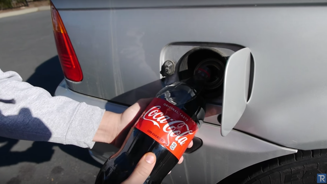 Here Is What Happens When You Fill A Car’s Petrol Tank With Coke