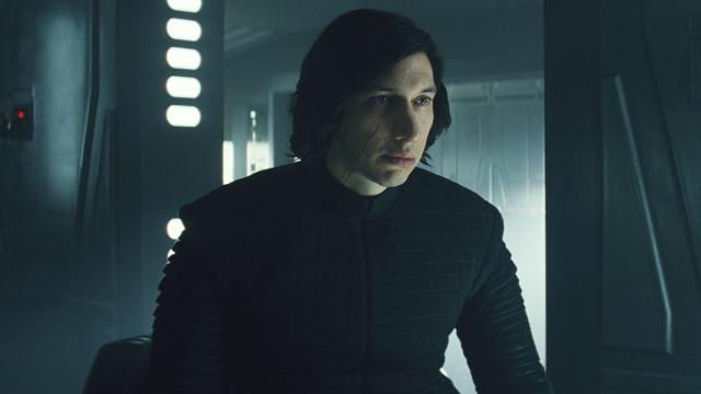 Star Wars Crew Explains Alleged Canon Explanation For That Shirtless Scene In The Last Jedi