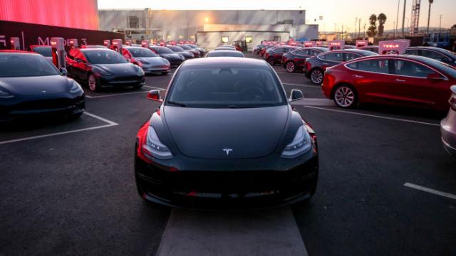 Tesla Makes ‘Major Progress’ Addressing Model 3 Issues But Pushes Back Production Target Again