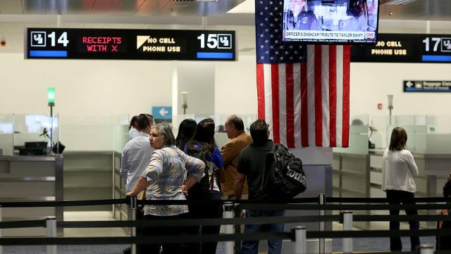 2017 Was A Banner Year For Phone And Computer Searches By US Border Agents