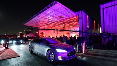 Elon Musk Says Rockin’ Drive-In Restaurant, Roller Skating, And Theatre Coming To Tesla Supercharger Station
