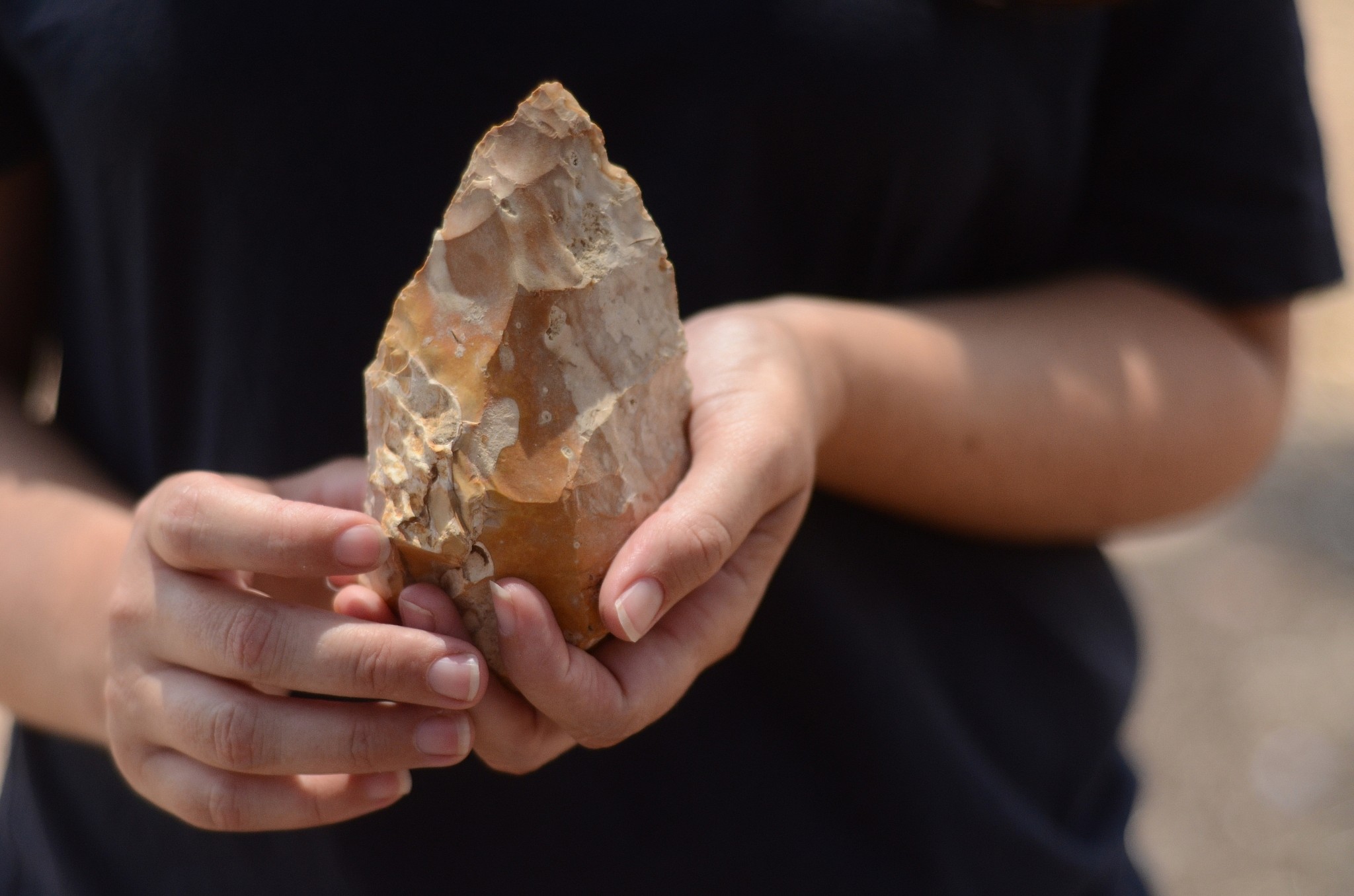 Hundreds Of Stone Tools Uncovered At Prehistoric ‘Picnic Spot’
