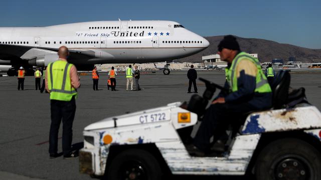 United Airlines Finds Way To Cut Costs That Doesn’t Involve Booting Overbooked Passengers