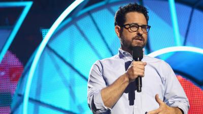 J.J. Abrams Calls Out Sexist Last Jedi Critics for Being Threatened By Women