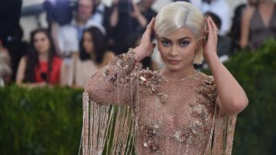 Stock Price Tumble Teaches Snapchat What Happens When You Disappoint Kylie Jenner