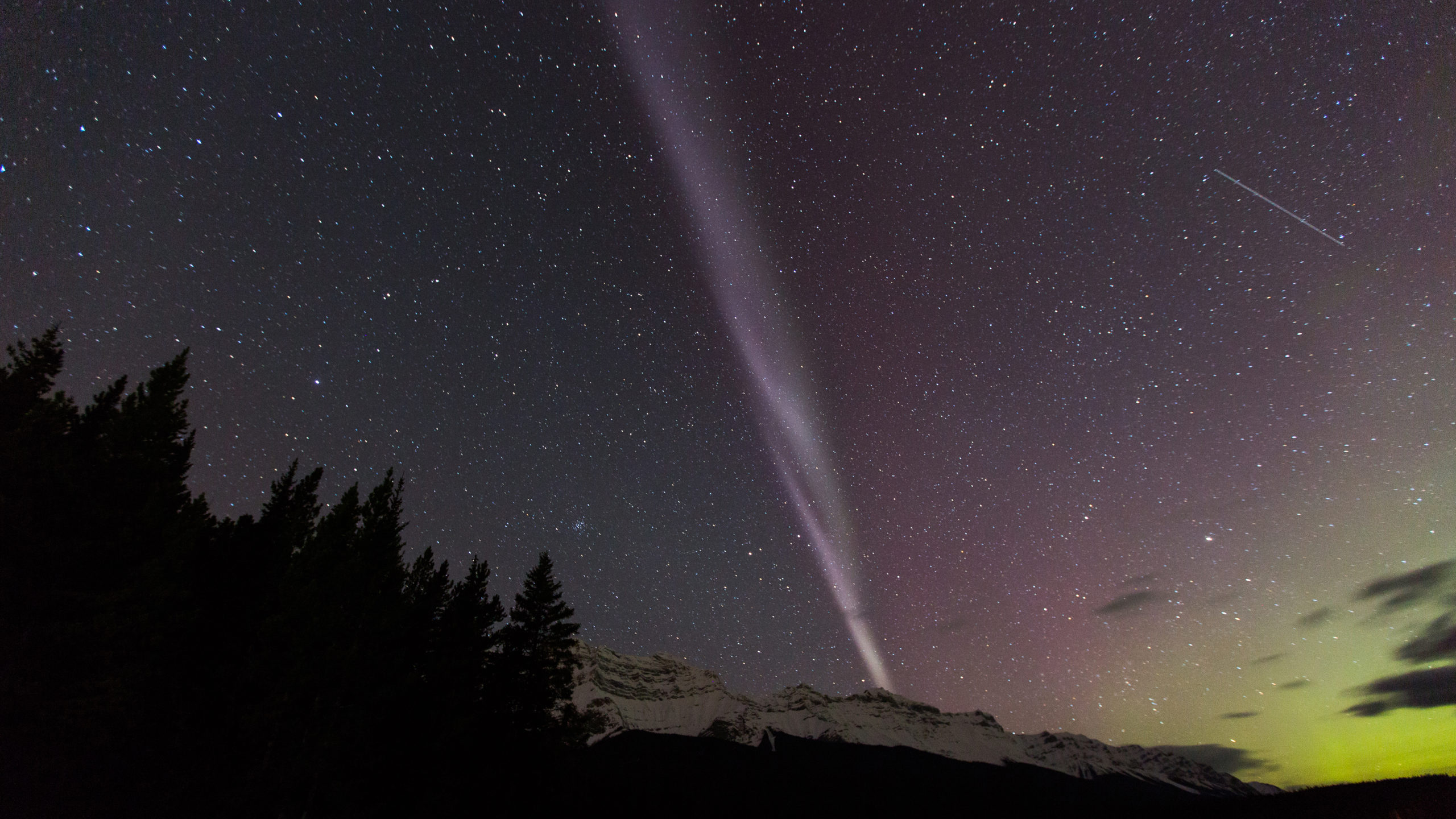Citizen Scientists Discover New Feature Of The Aurora Borealis