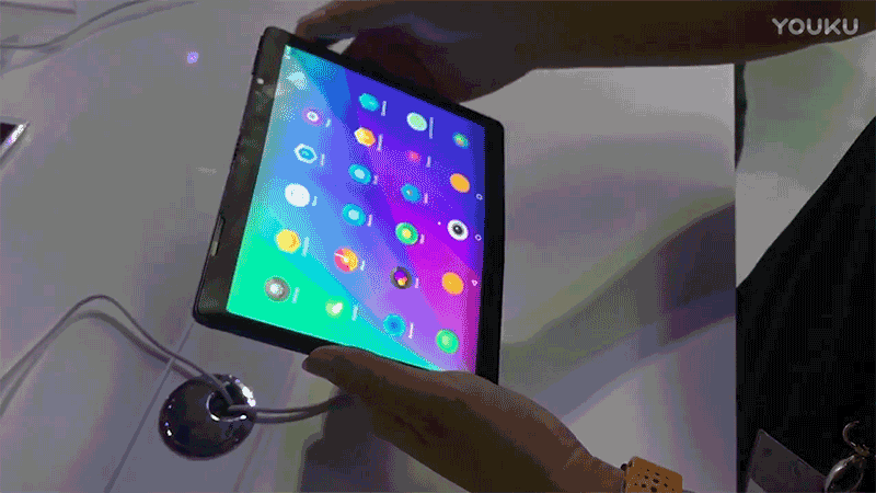 Why You Should (And Shouldn’t) Be Excited About A Folding iPhone