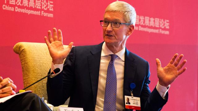 Tim Cook Takes His Turn To Dunk On Facebook, Backing Data Privacy Regulations