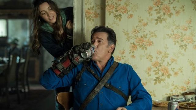 Making Ash A Dad On Ash Vs. Evil Dead Has Made The Show Even More Kick-Arse