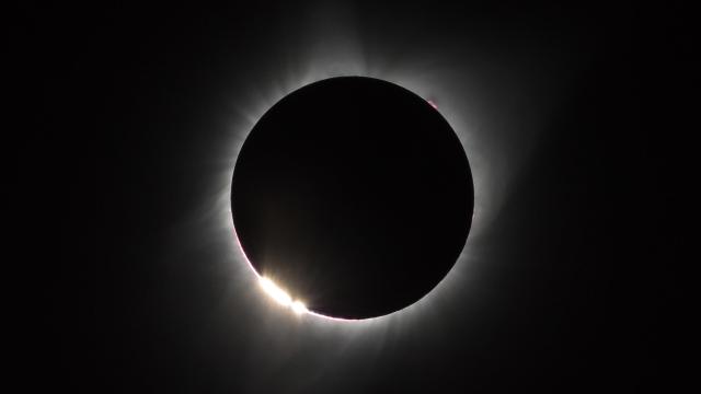 Thousands Of Amateur Radio Operators Measured The Solar Eclipse’s Effects On The Atmosphere