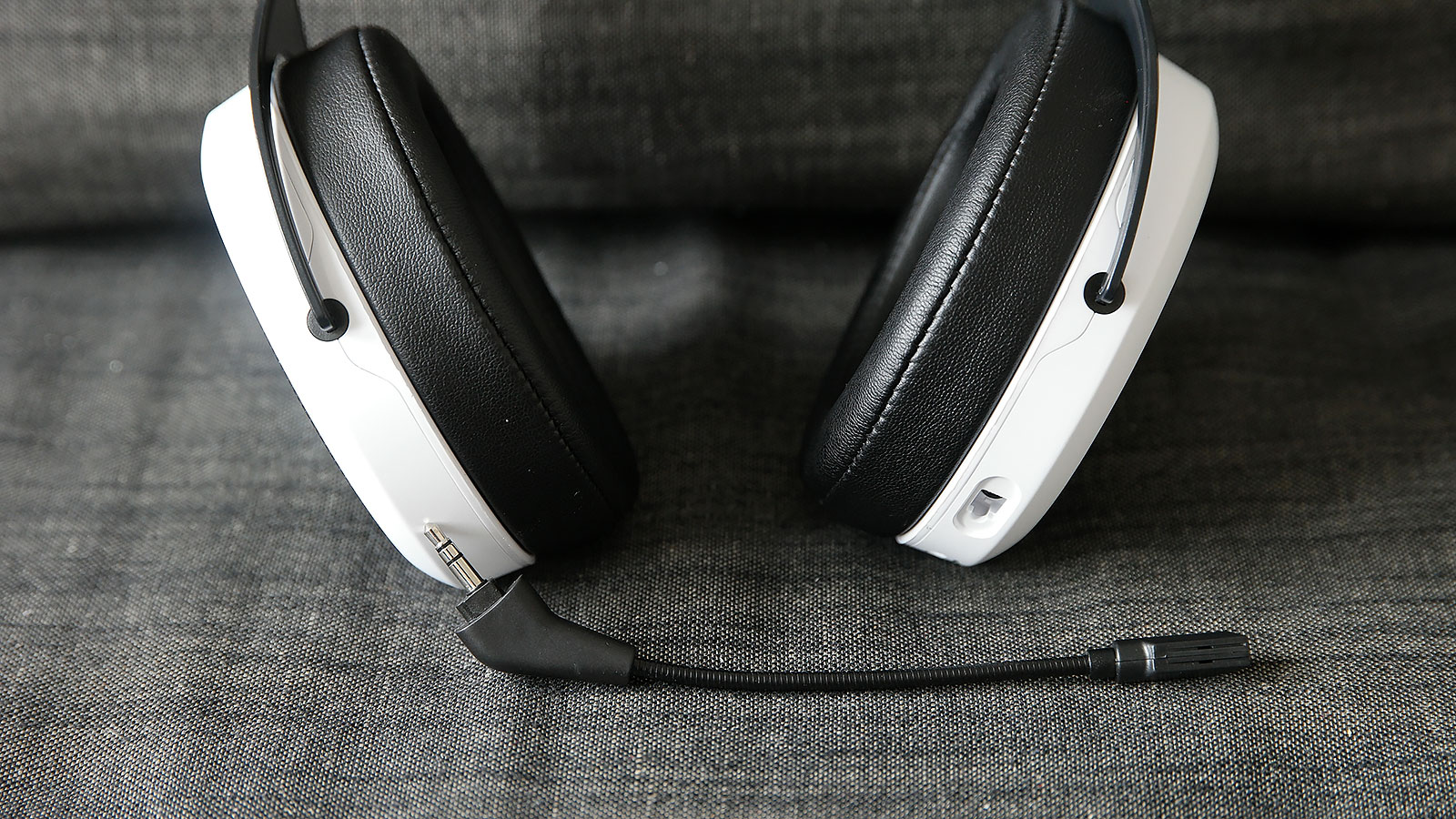A Wireless Gaming Headset This Cheap Is Hard Not To Like