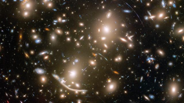How Will Future Civilisations Survive The Accelerating Expansion Of The Universe?
