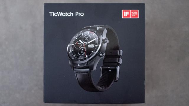 Mobvoi TicWatch Pro Review: Dual Screen Smartwatch Can Live For Days