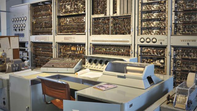 You Can Now See CSIRAC, Australia’s First Digital Computer, In The Flesh