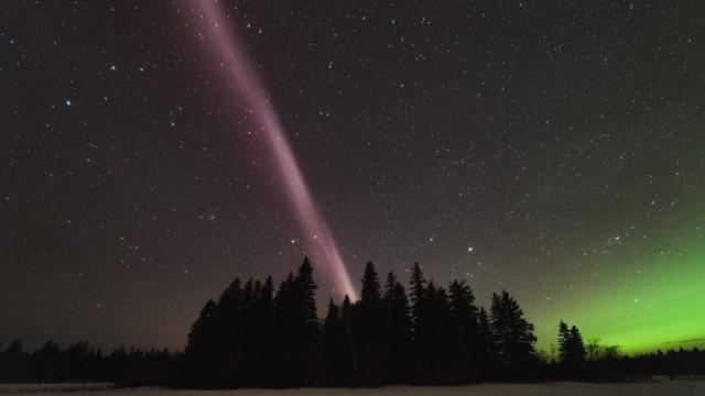 Mysterious Aurora-Like Lights Above Canada Continue To Confuse Scientists