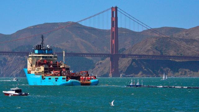 Huge, Maybe Ineffective Pollution Scooper Launches Towards Great Pacific Garbage Patch