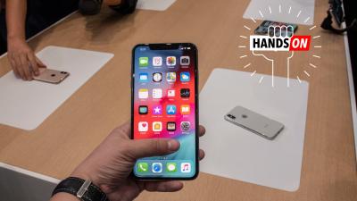 iPhone Xs Max First Impressions: Just How Massive Is This Freaking Thing?