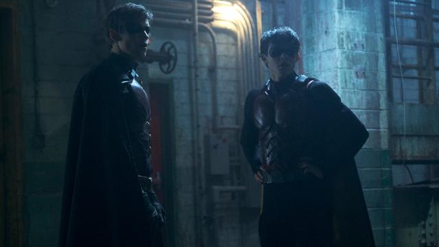 Dick Grayson And Jason Todd Cross Paths In The Latest Titans Photos