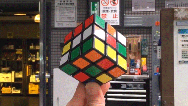 This Robotic Rubik’s Cube Can Solve Itself