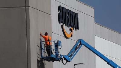 Amazon Raises Minimum Wage To $US15 After Criticism About Workers On Food Stamps