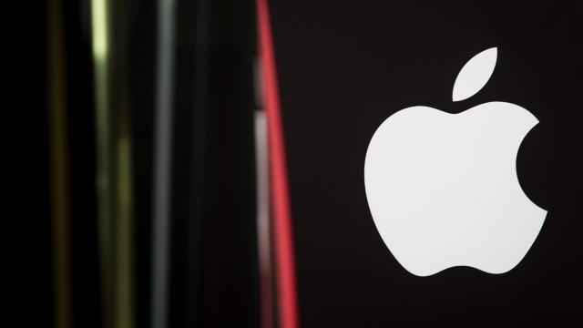 Apple Again Denies Chinese Spy Chip Story, This Time To Congress
