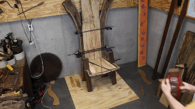 This Woodworking Enthusiast Carved An Awesome Game Of Thrones Targaryen Throne From Scratch