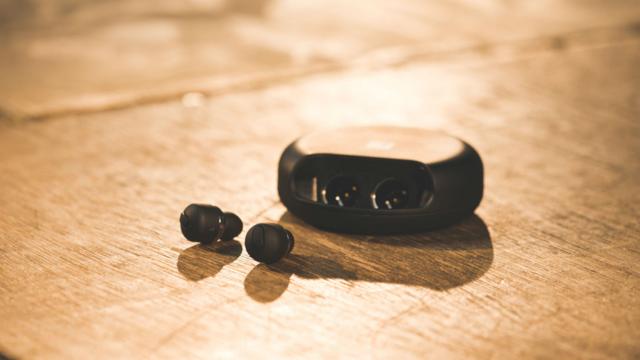 Deals: These Wireless Earbuds Have A Self-Charging Case