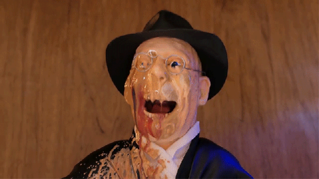 Watch This Sculptor Recreate Raiders Of The Lost Ark’s Creepiest Scene Using Crayons And A Hair Dryer